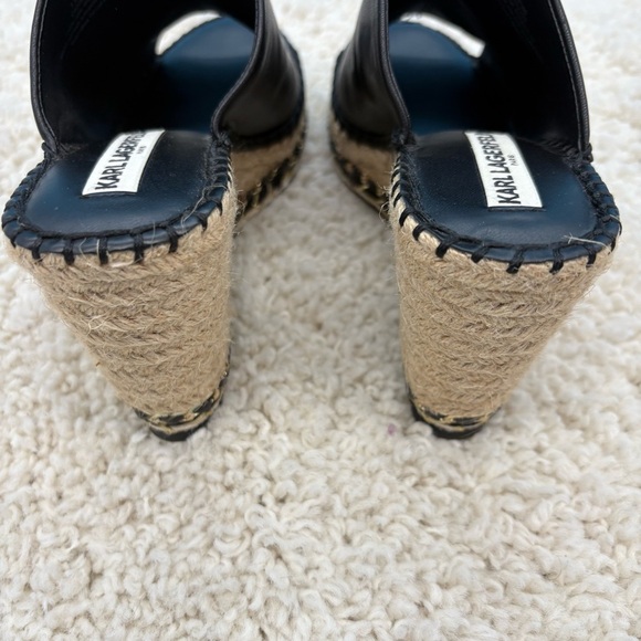 Karl Lagerfeld Paris Carina Leather Embossed Wedge Sandals Black Size 7.5M - Picture 4 of 6